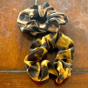 Pink cheetah and regular cheetah hair ties